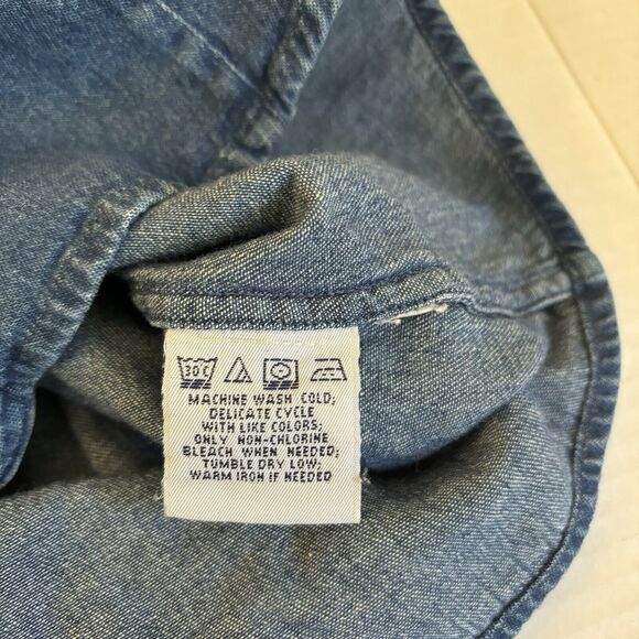 Cabin Creek Womens Denim Button Shirt Embroidered Nutcracker Christmas Large - Picture 10 of 10